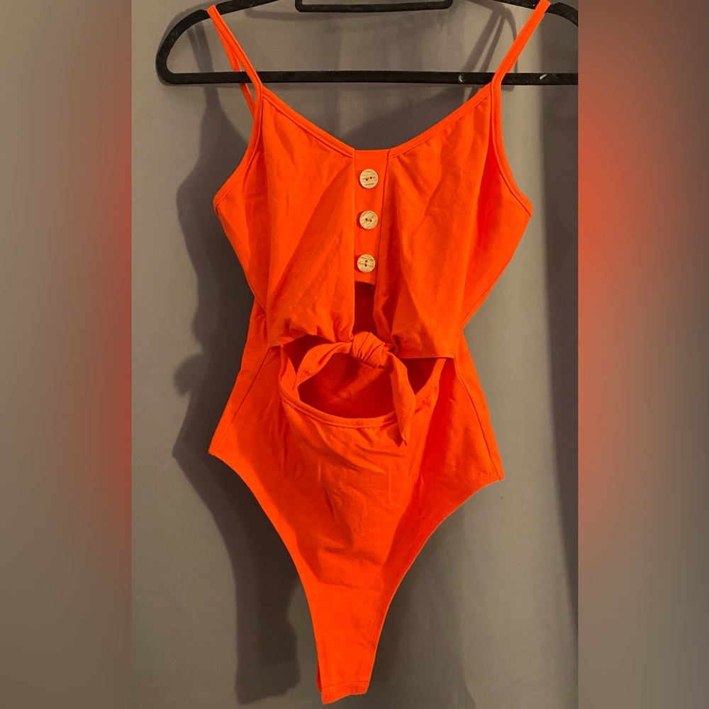Coral bodysuit size S